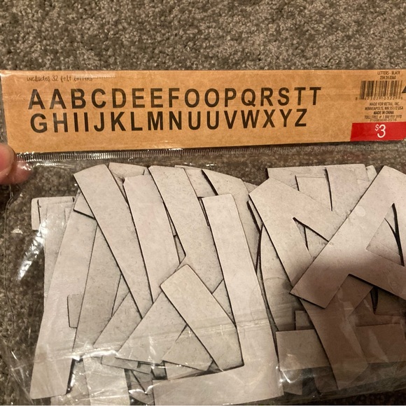 ✨10/$12✨Brand new set of Shape Banner, Adhesive felt letters, and Clips - Picture 2 of 6